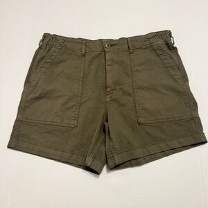 American Eagle Outfitters Olive Green Men Utility Shorts 7”